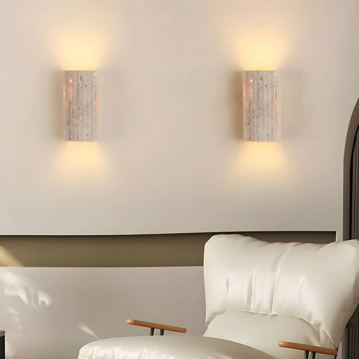 Applique murale en travertin cannelé, collection luminaires en pierre naturelle