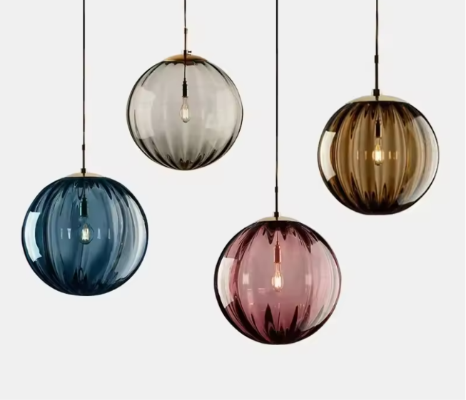 Suspension boule en verre gris fumé, bleu, rouge ou marron
