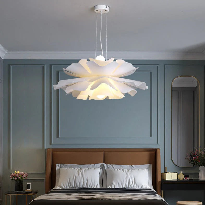 Suspension à pétales superposés en acrylique avec ampoule LED E27 incluse